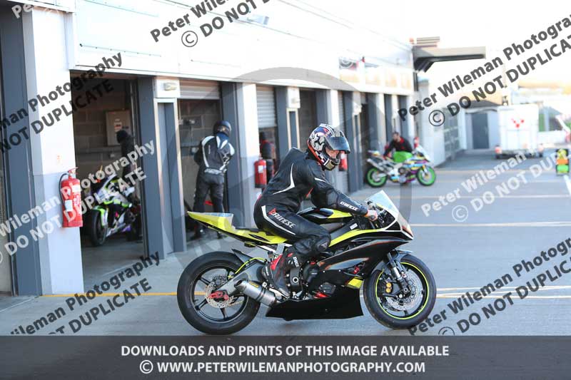 donington no limits trackday;donington park photographs;donington trackday photographs;no limits trackdays;peter wileman photography;trackday digital images;trackday photos